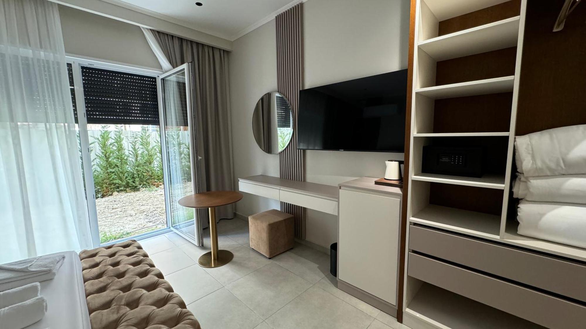 Anchor Luxury Vlorë
